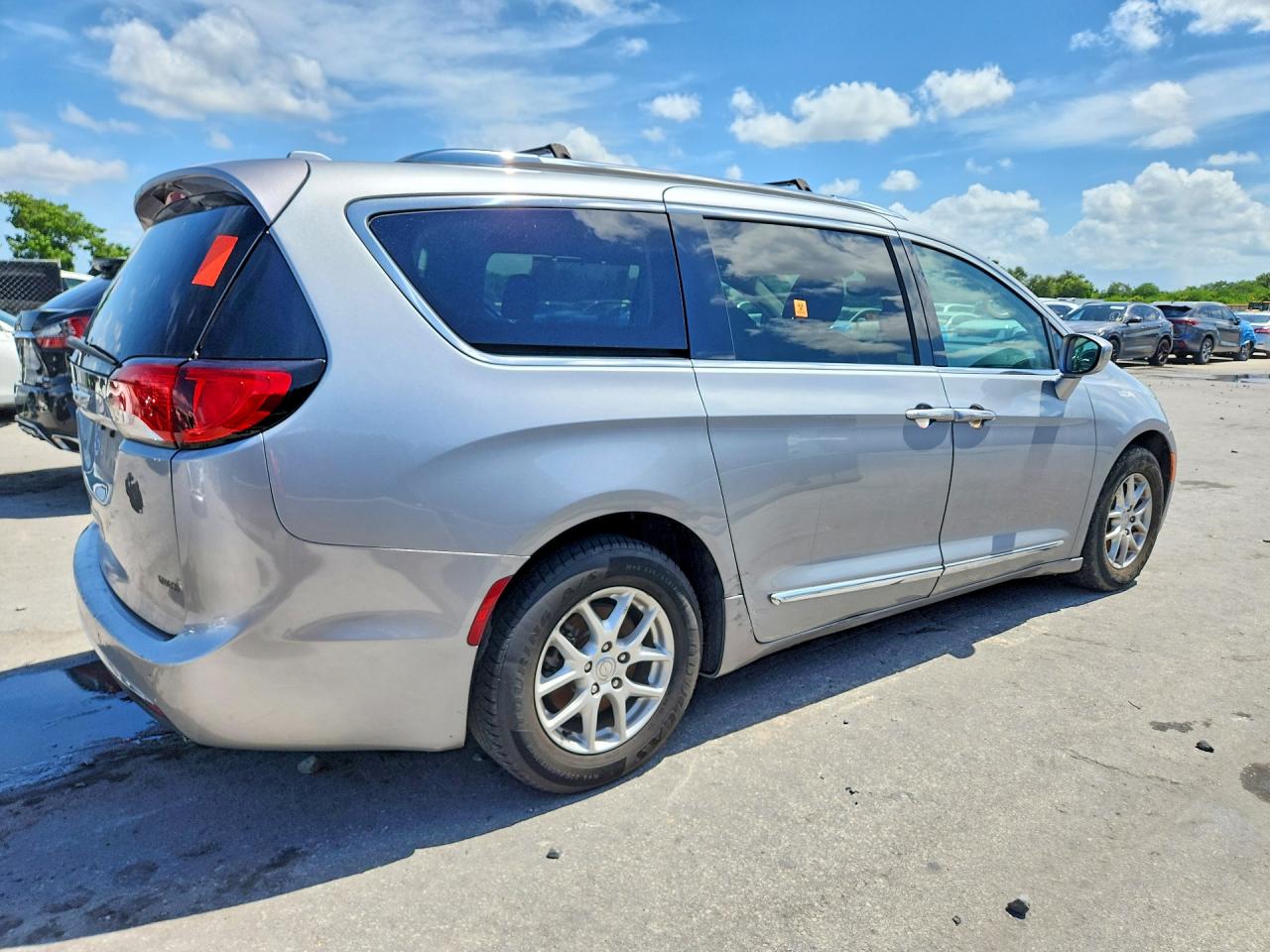 2020 CHRYSLER PACIFICA