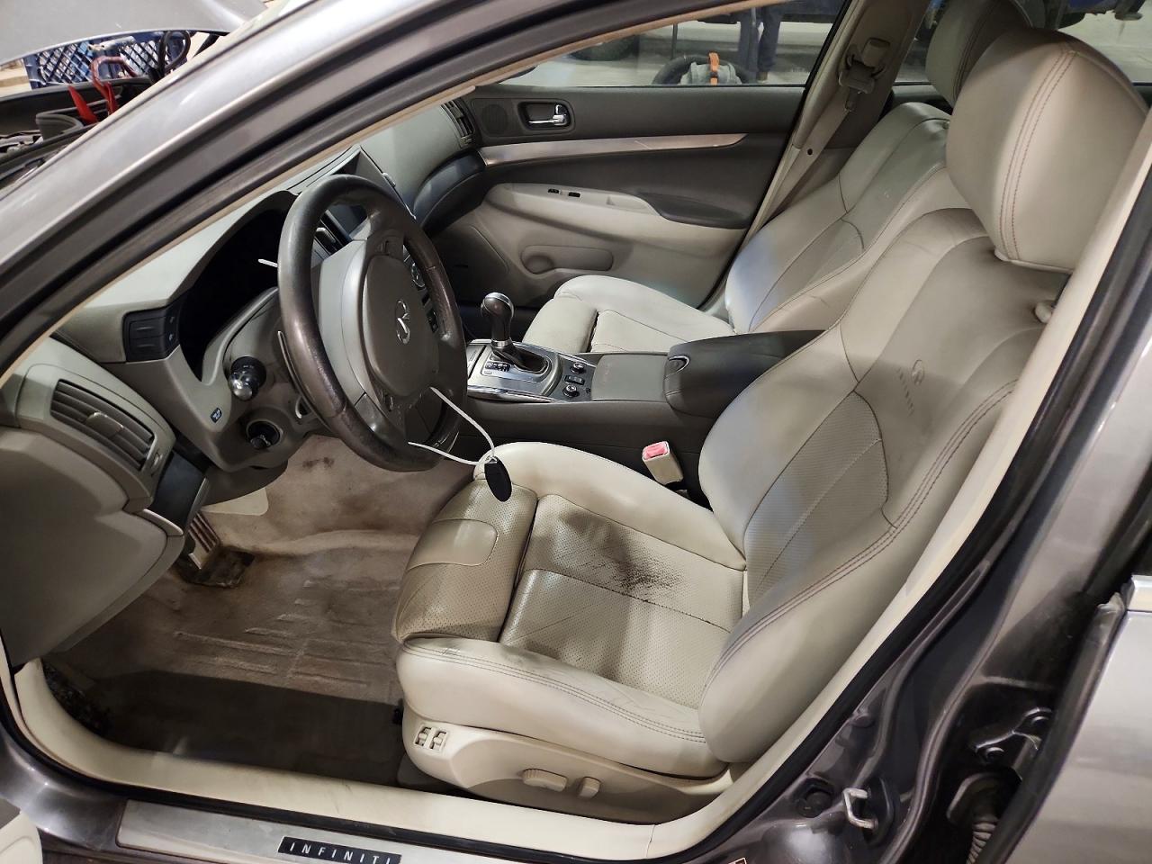2012 INFINITI G37