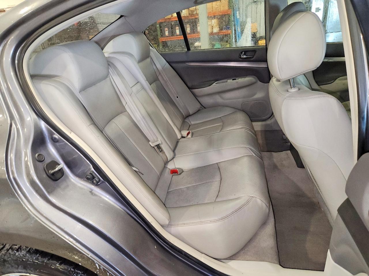 2012 INFINITI G37