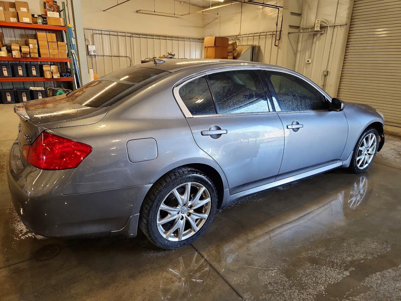 2012 INFINITI G37