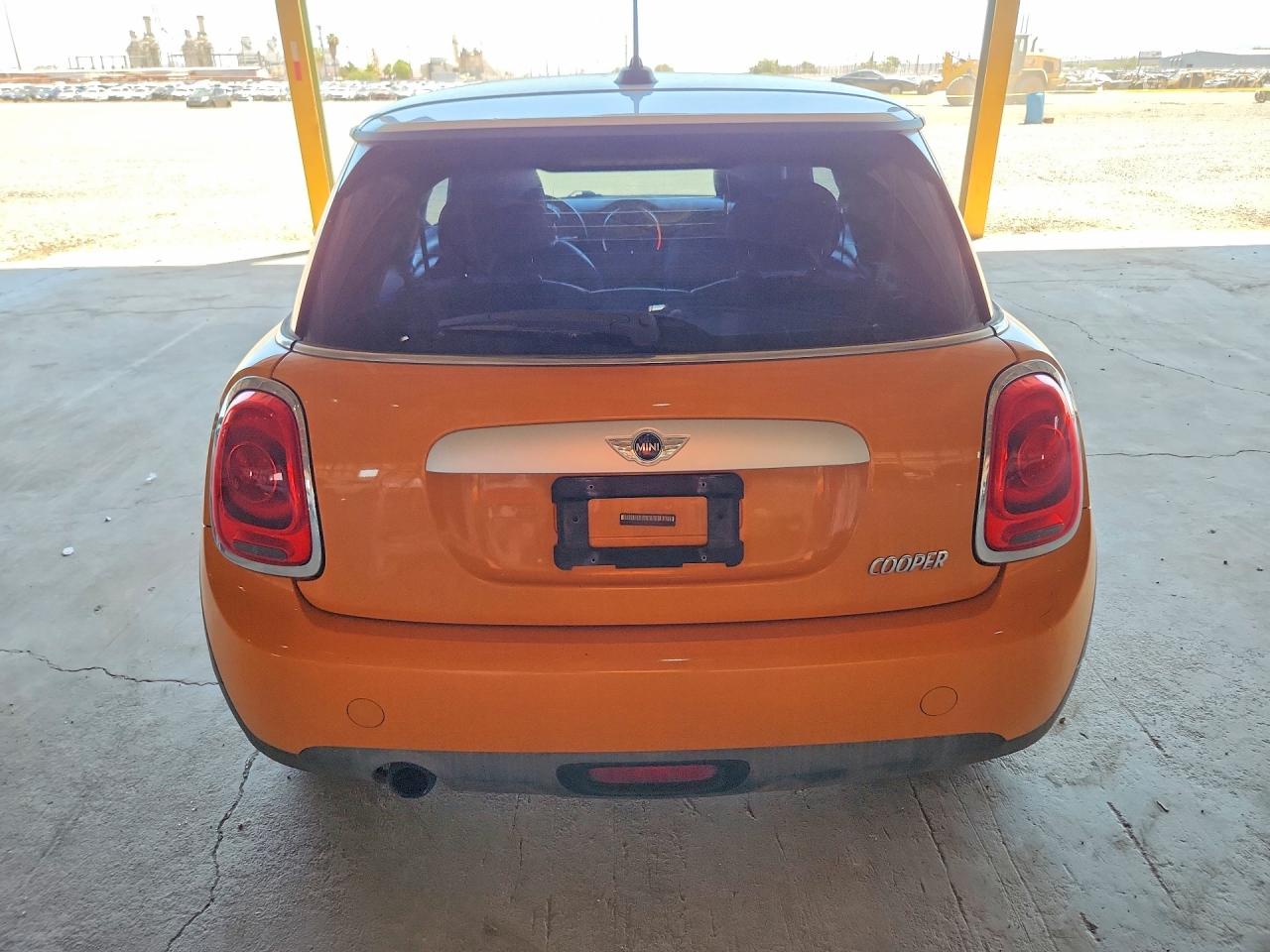 2015 MINI COOPER