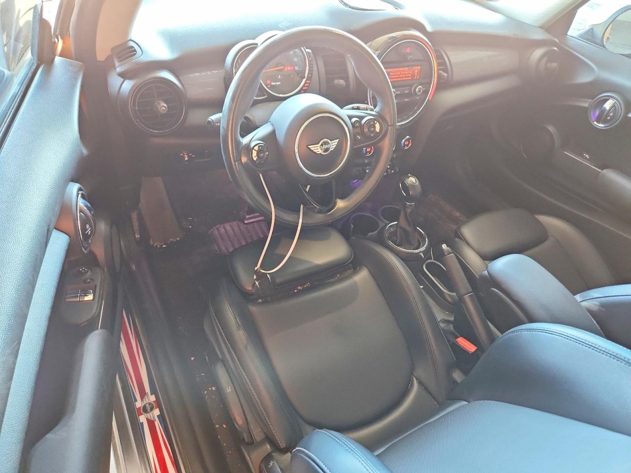 2015 MINI COOPER