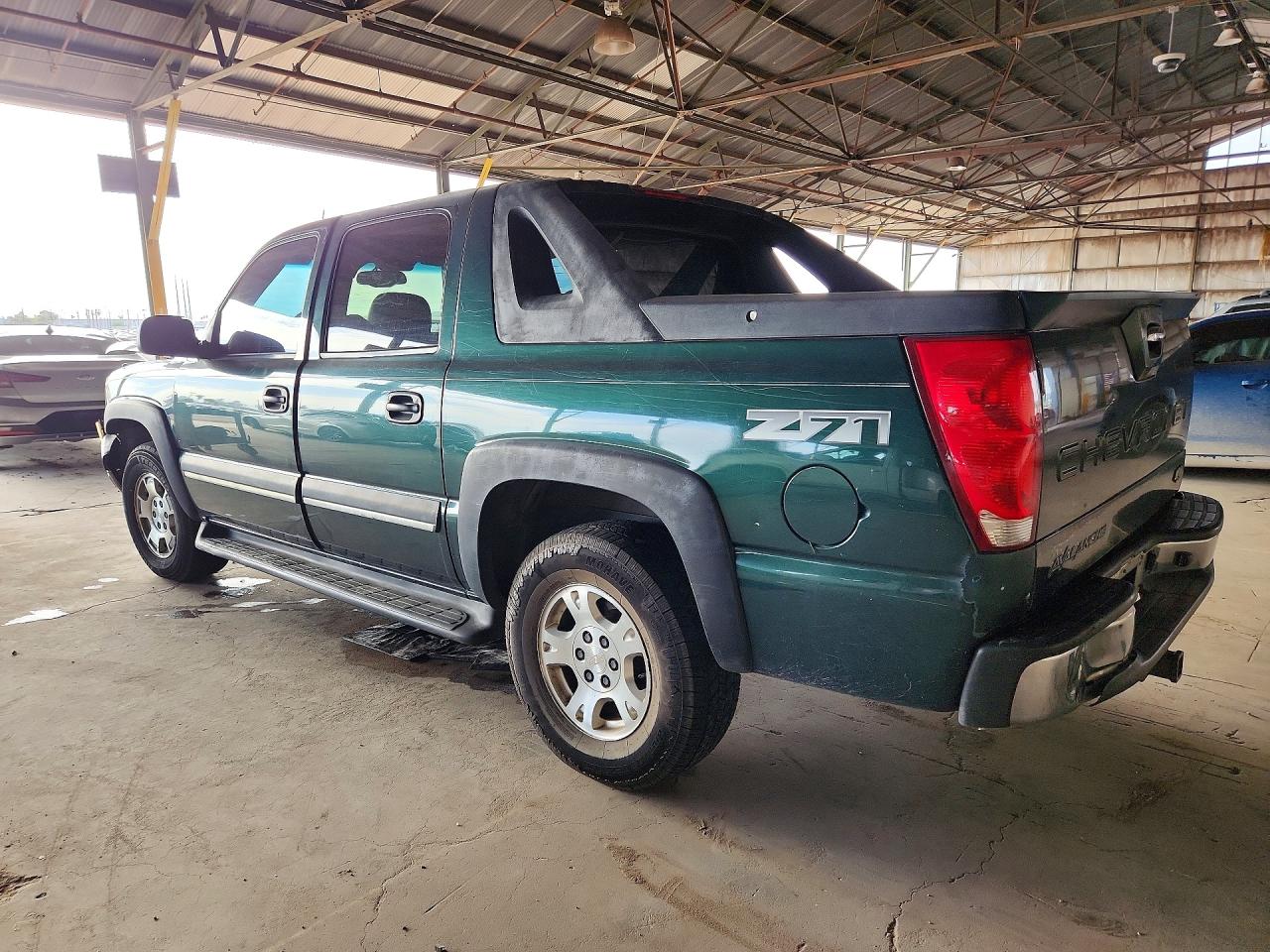 2004 CHEVROLET AVALANCHE