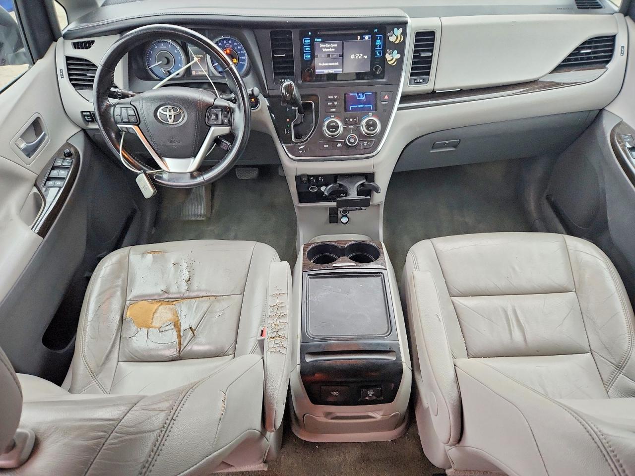 2016 TOYOTA SIENNA