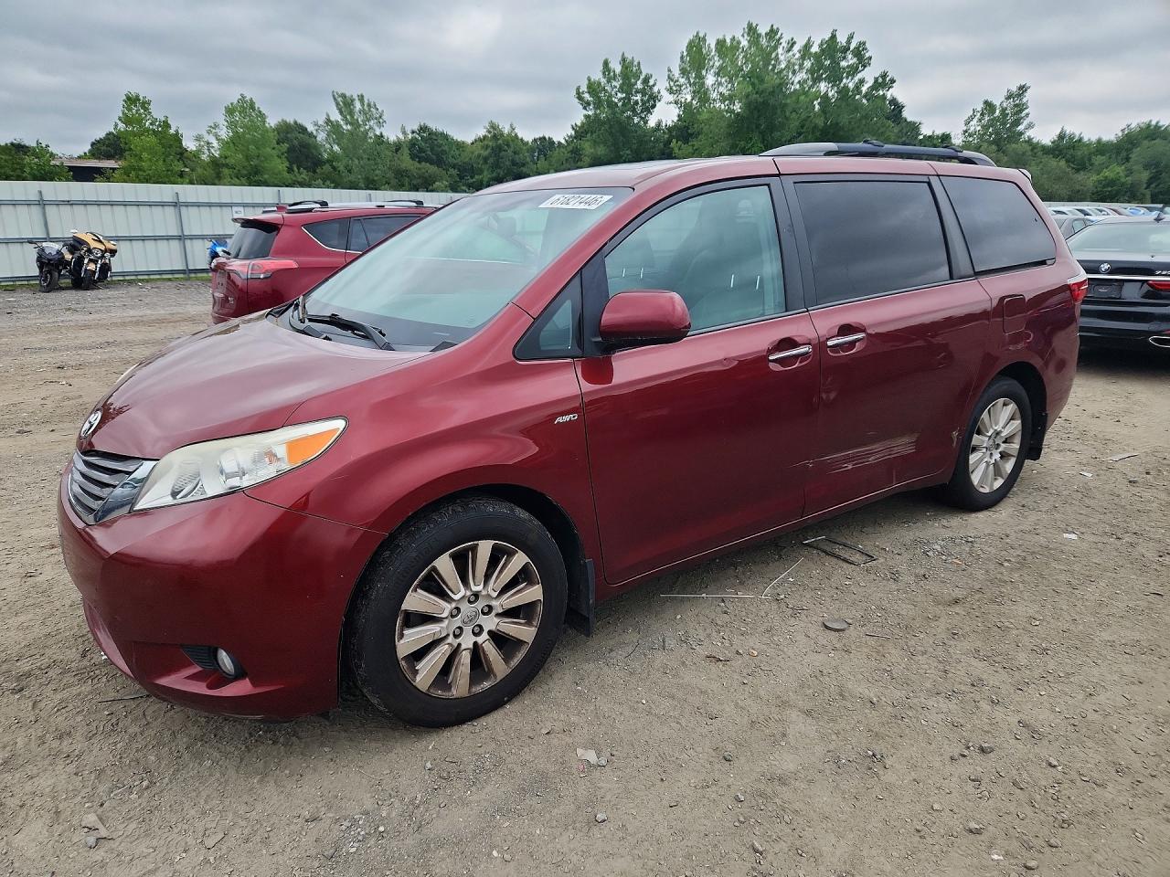 2016 TOYOTA SIENNA