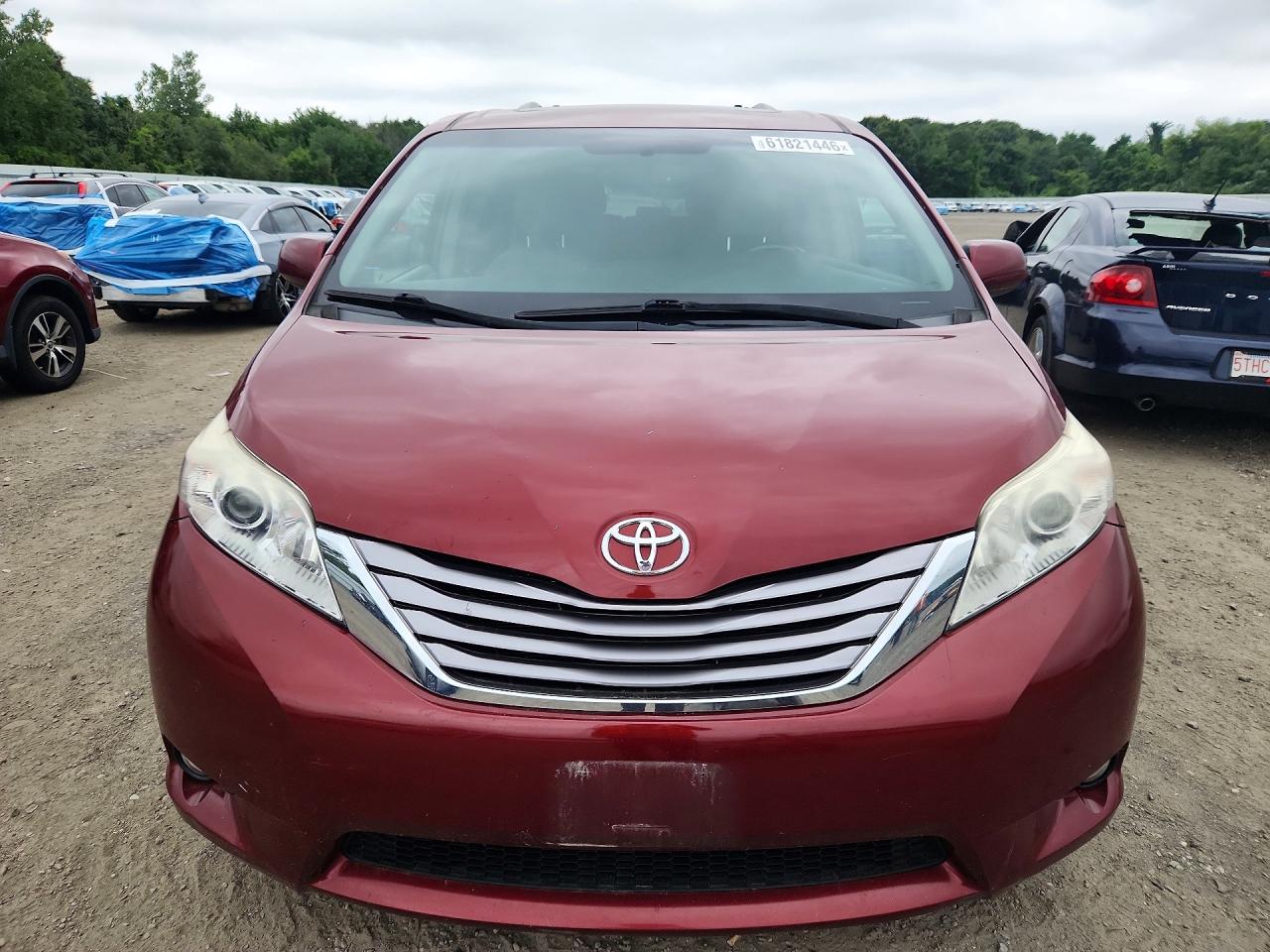 2016 TOYOTA SIENNA