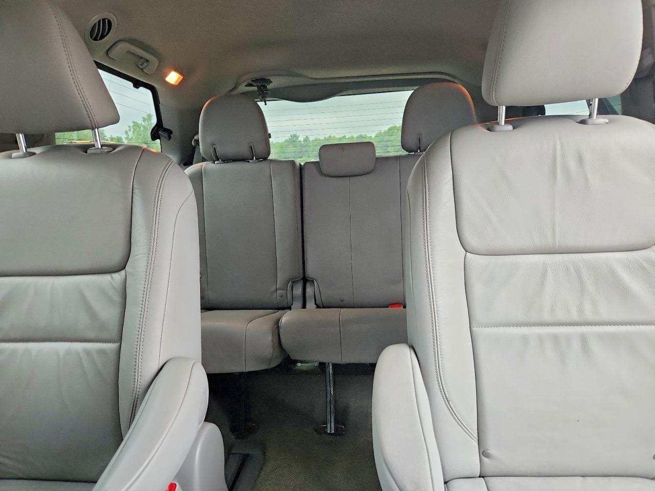2016 TOYOTA SIENNA