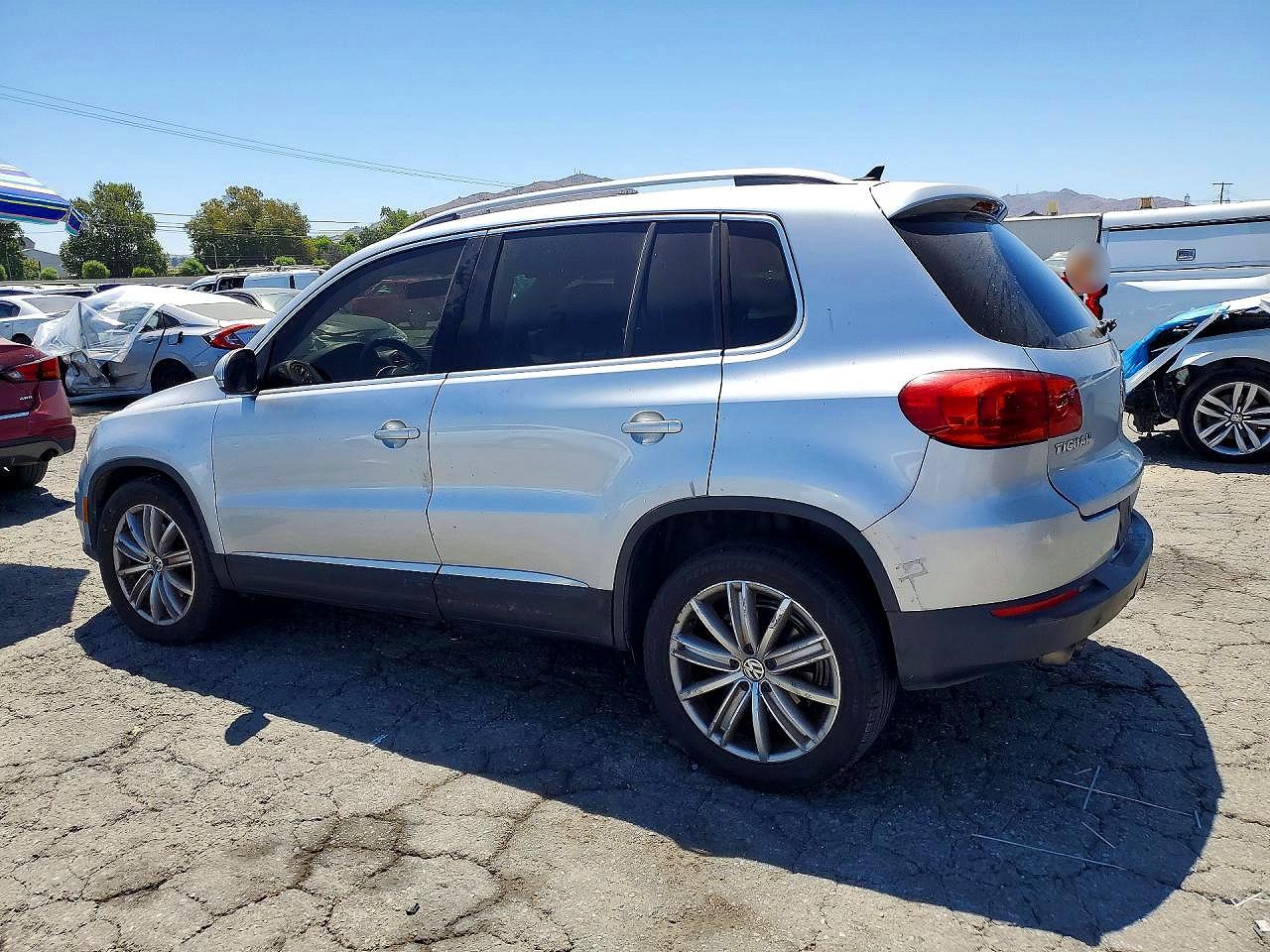 2012 VOLKSWAGEN TIGUAN
