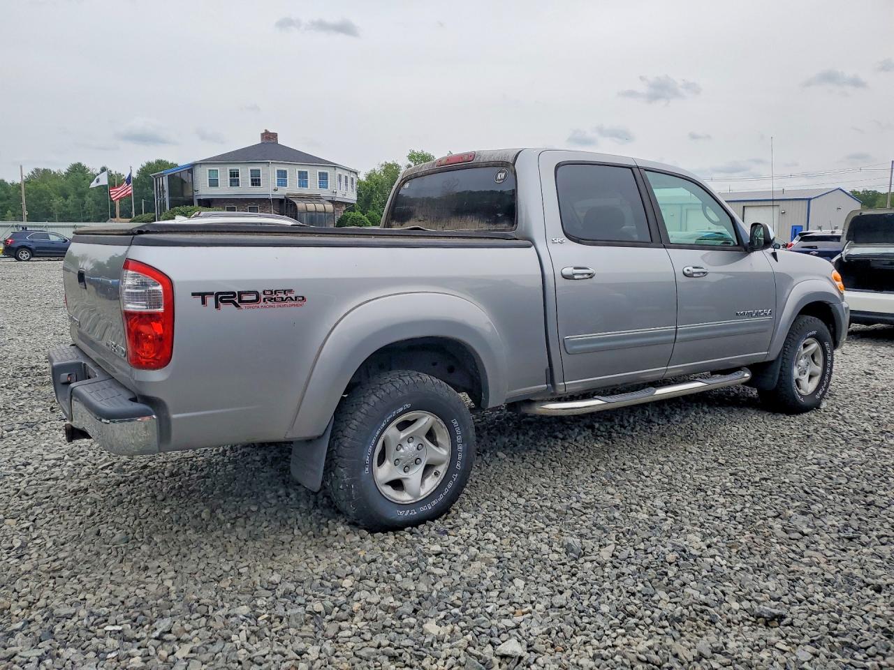 2004 TOYOTA TUNDRA