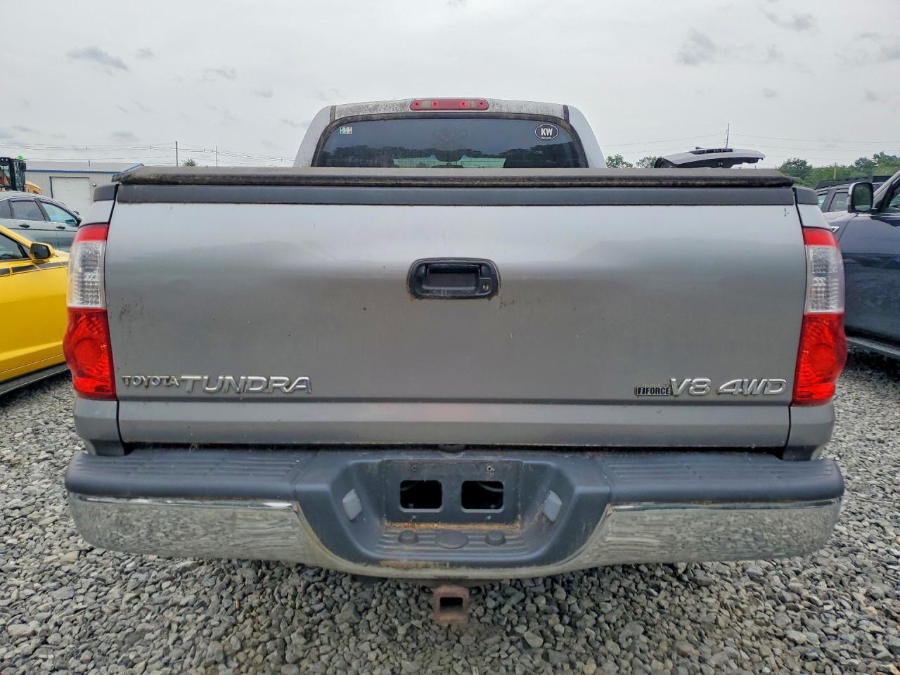 2004 TOYOTA TUNDRA