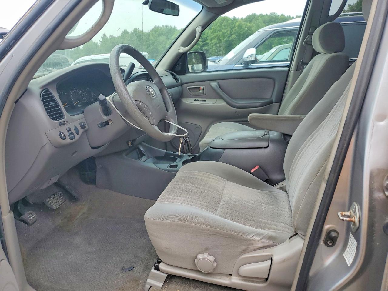 2004 TOYOTA TUNDRA