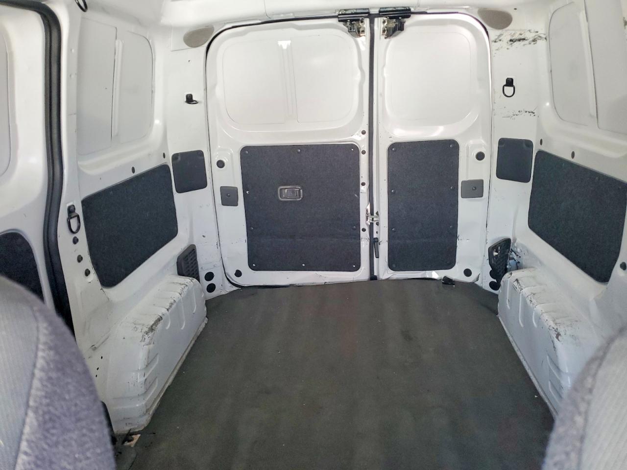 2021 NISSAN NV