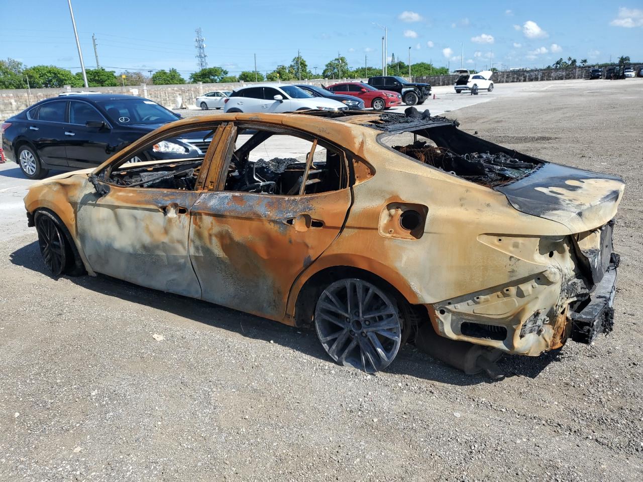 2025 TOYOTA CAMRY