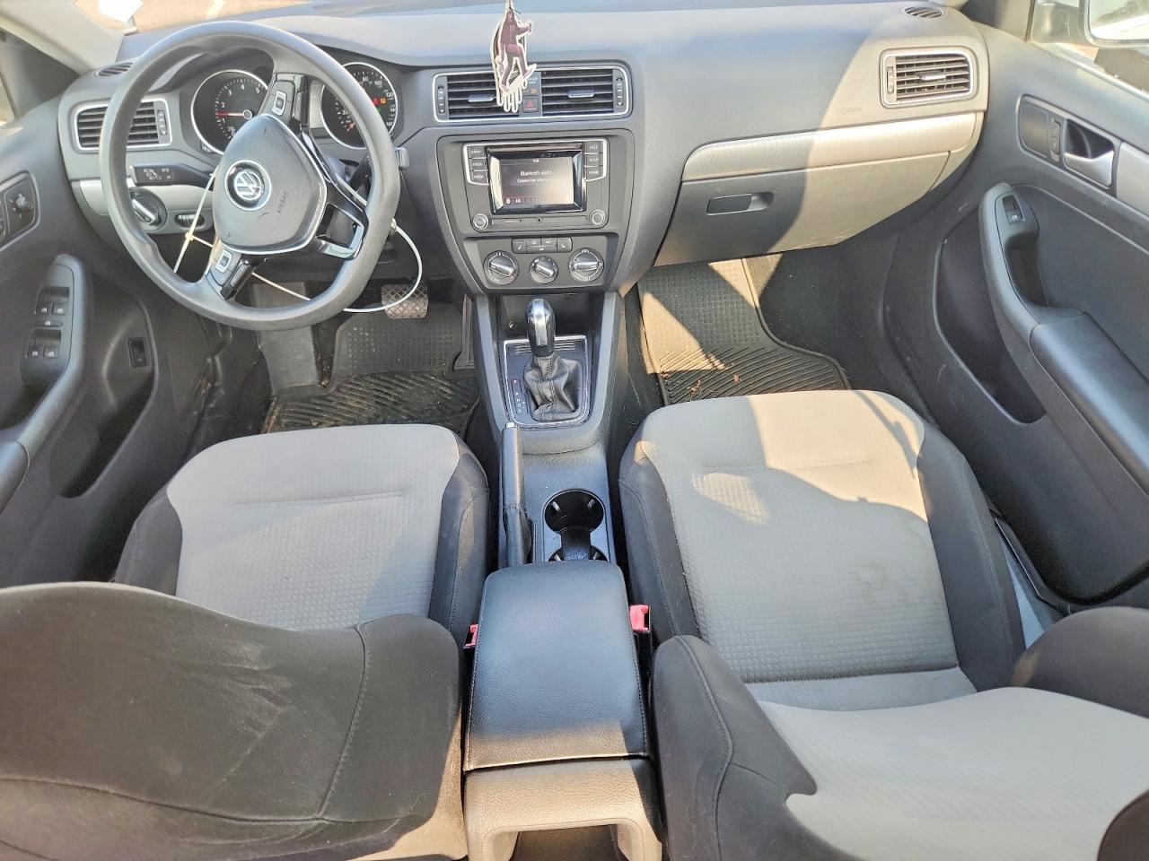 2017 VOLKSWAGEN JETTA