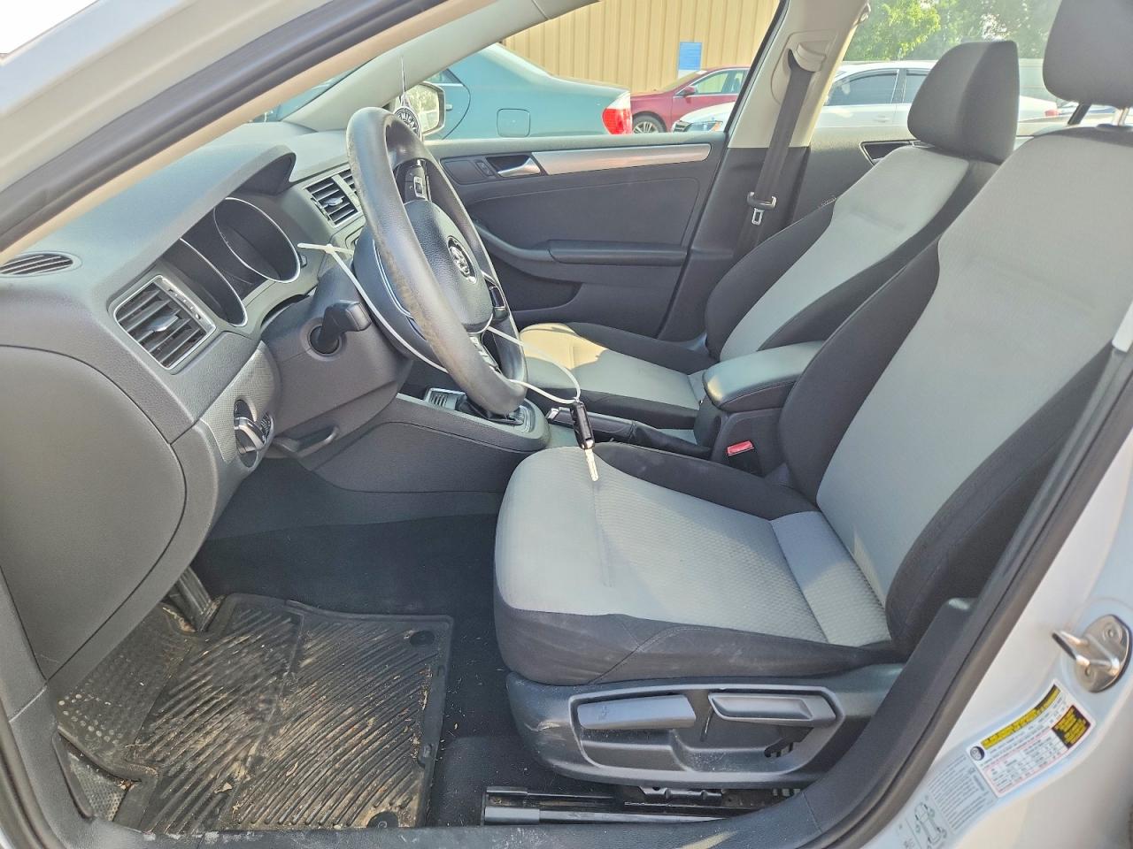 2017 VOLKSWAGEN JETTA