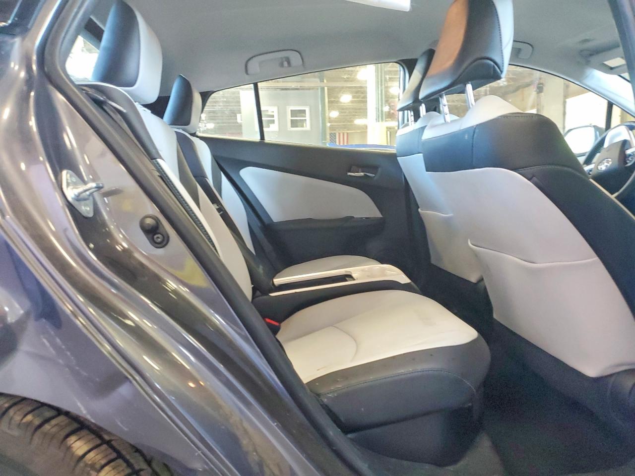 2018 TOYOTA PRIUS