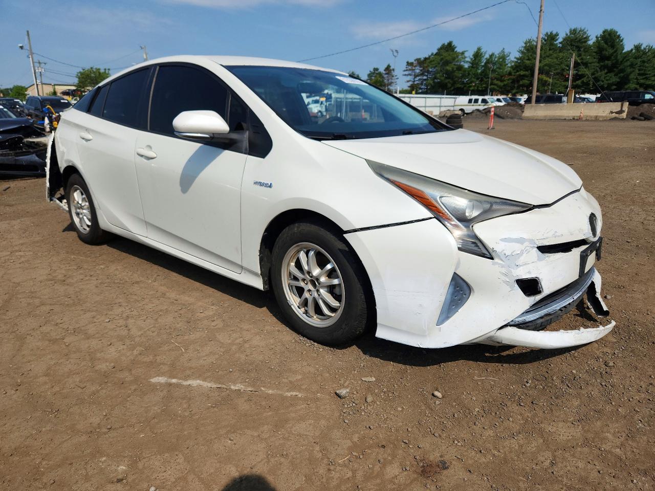 2016 TOYOTA PRIUS