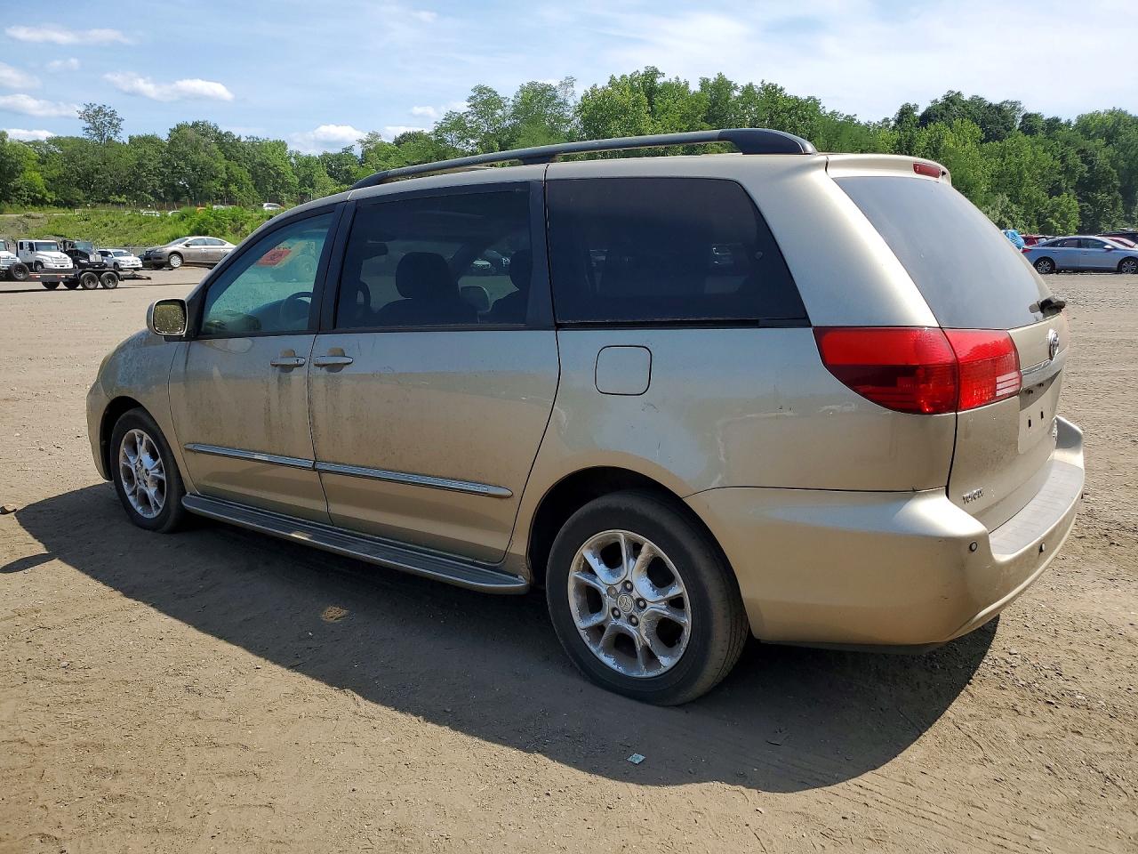 2004 TOYOTA SIENNA