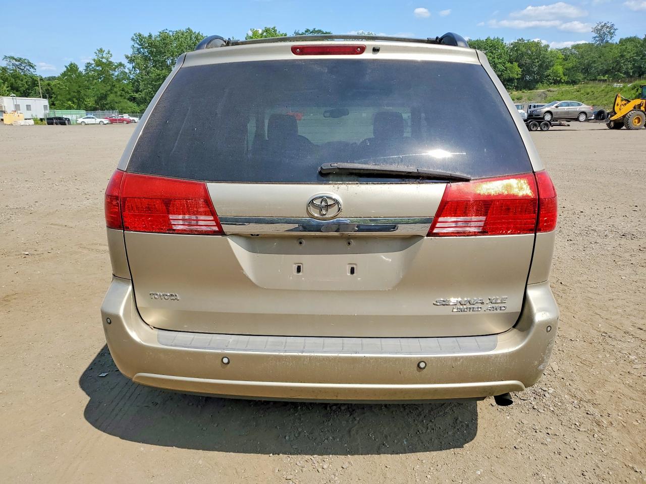 2004 TOYOTA SIENNA