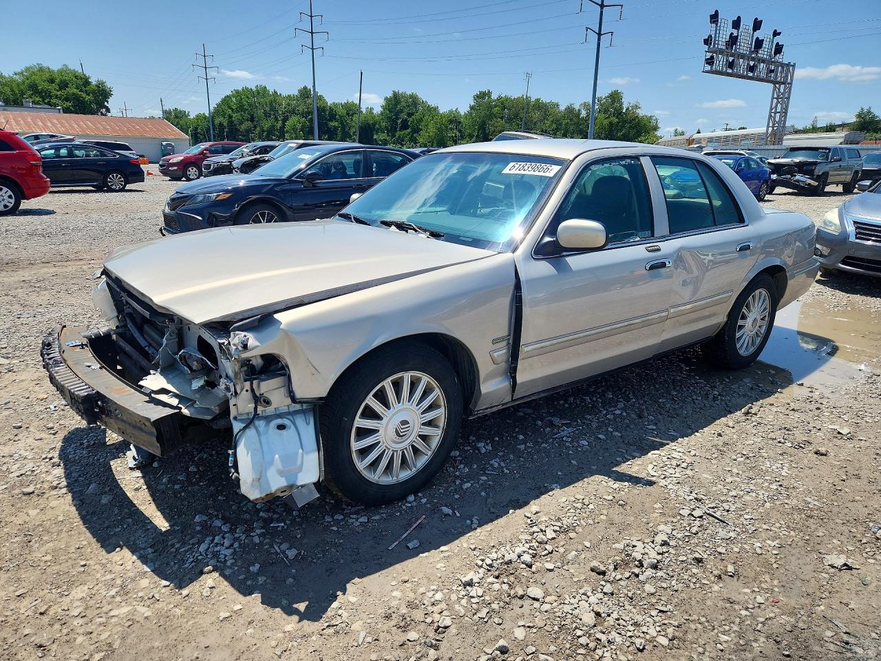 2010 MERCURY GRMARQUIS