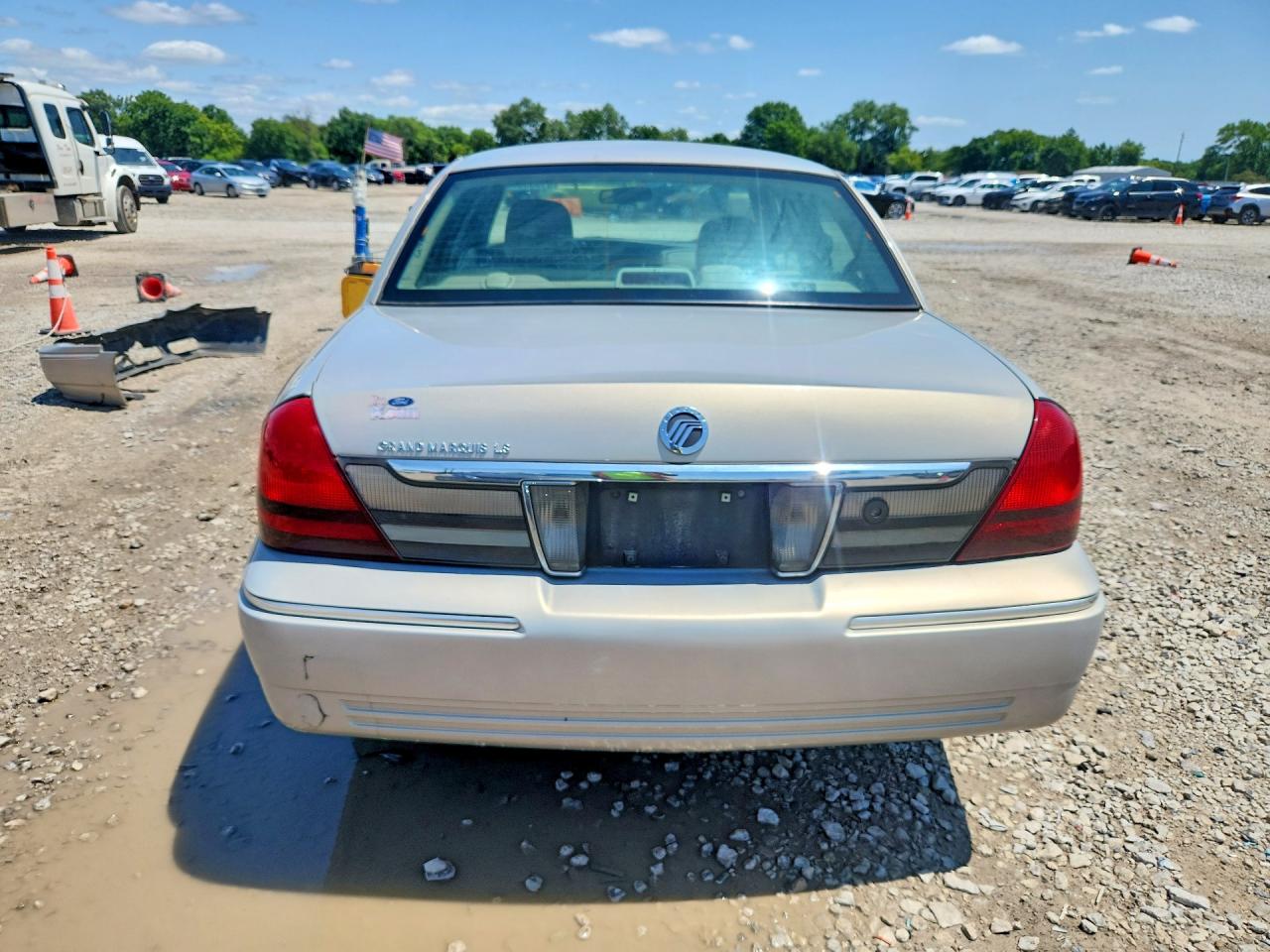 2010 MERCURY GRMARQUIS