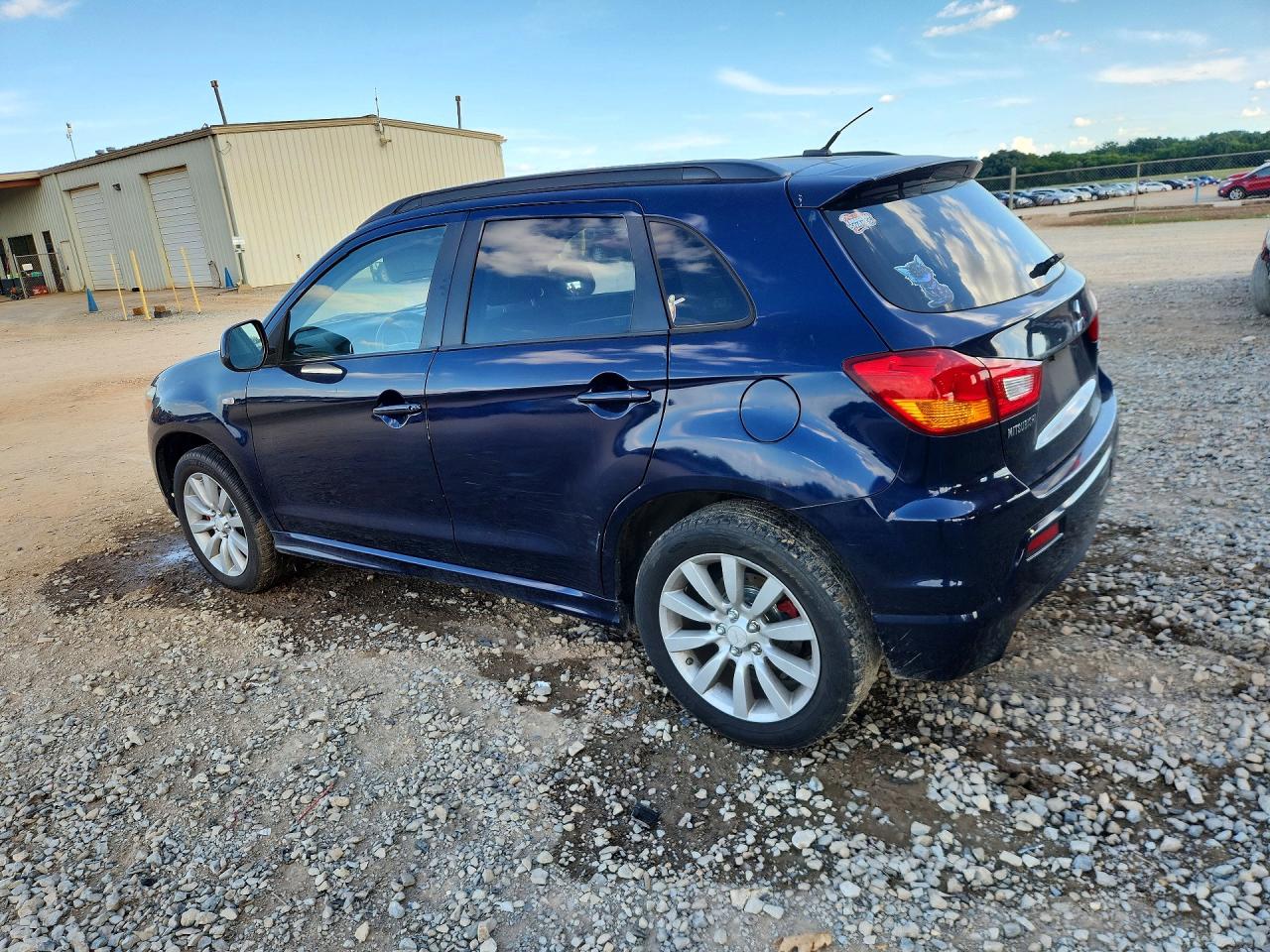 2011 MITSUBISHI OUTLANDER