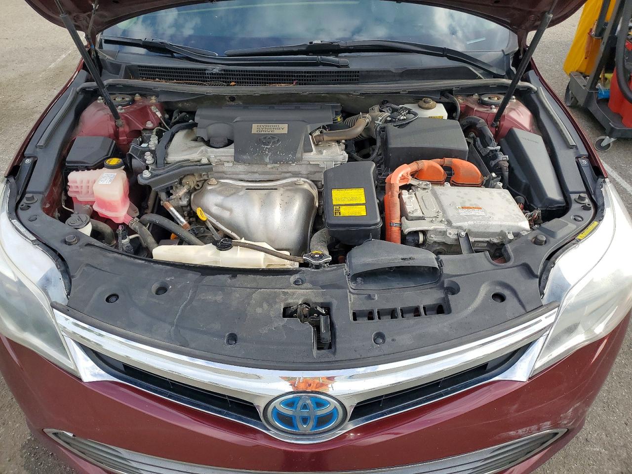 2013 TOYOTA AVALON