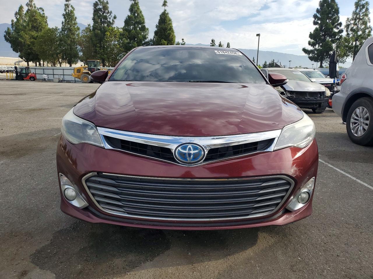 2013 TOYOTA AVALON