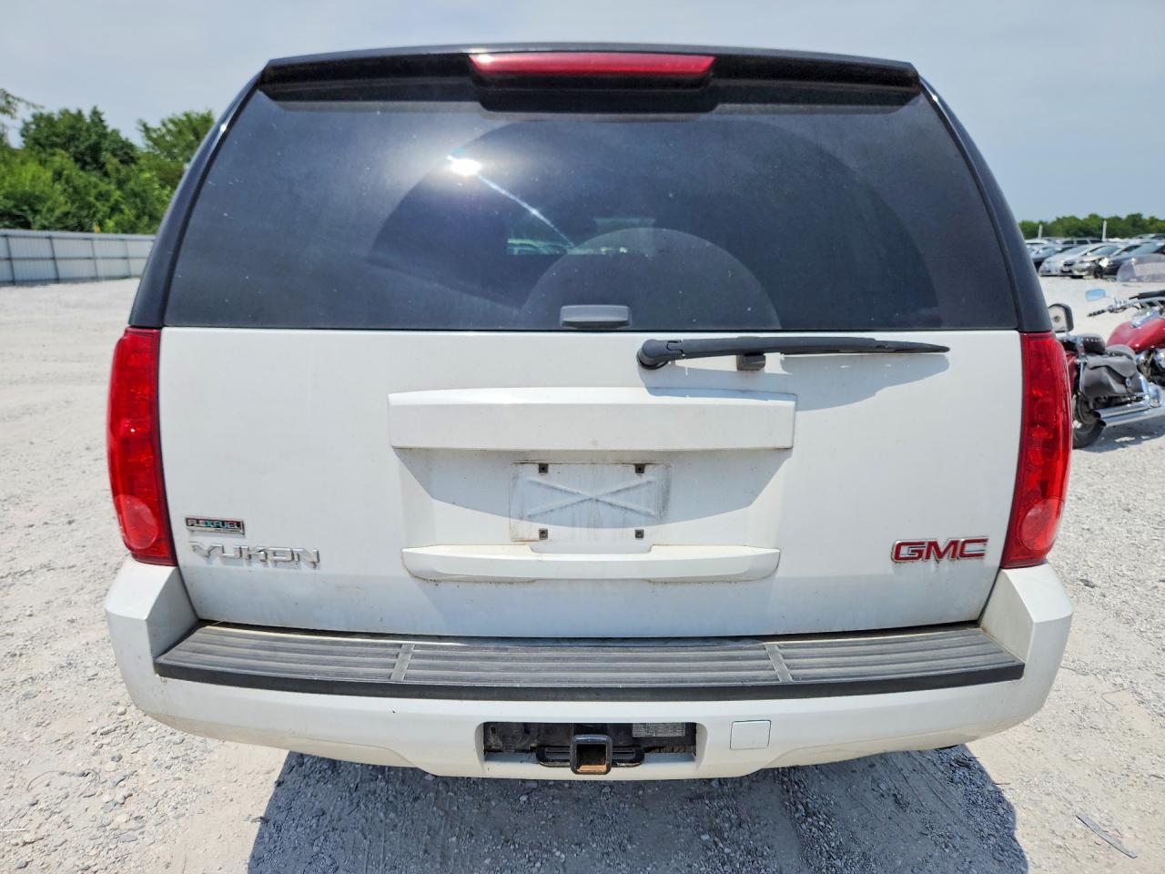 2011 GMC YUKON