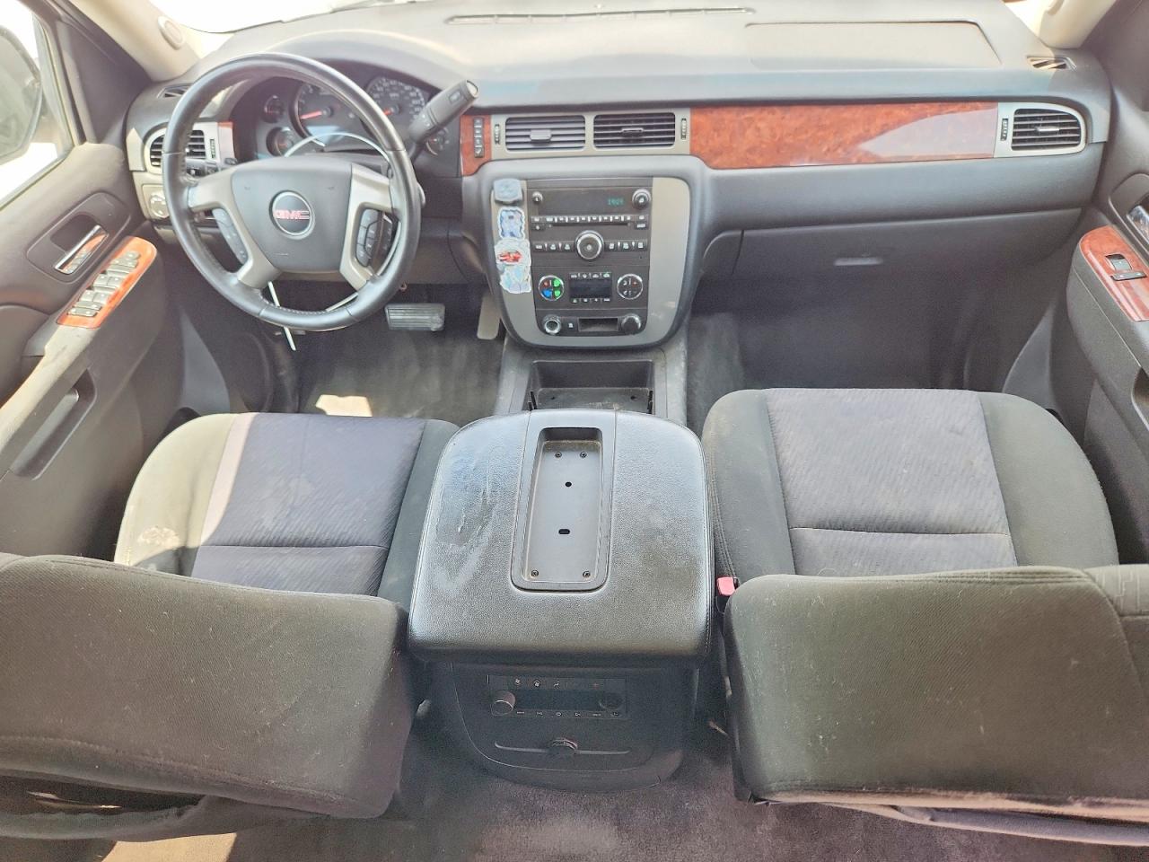 2011 GMC YUKON