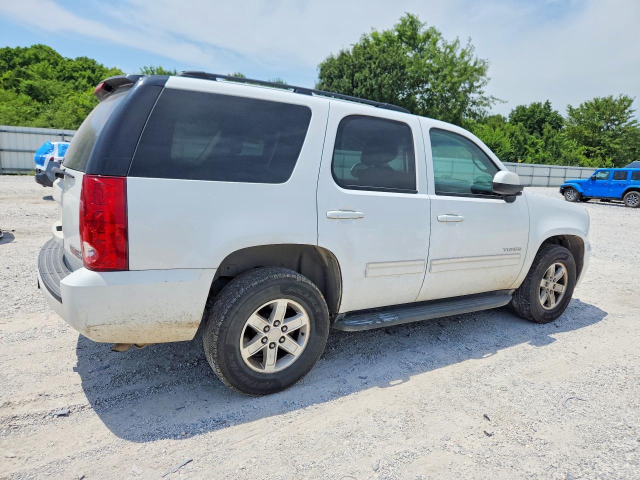 2011 GMC YUKON