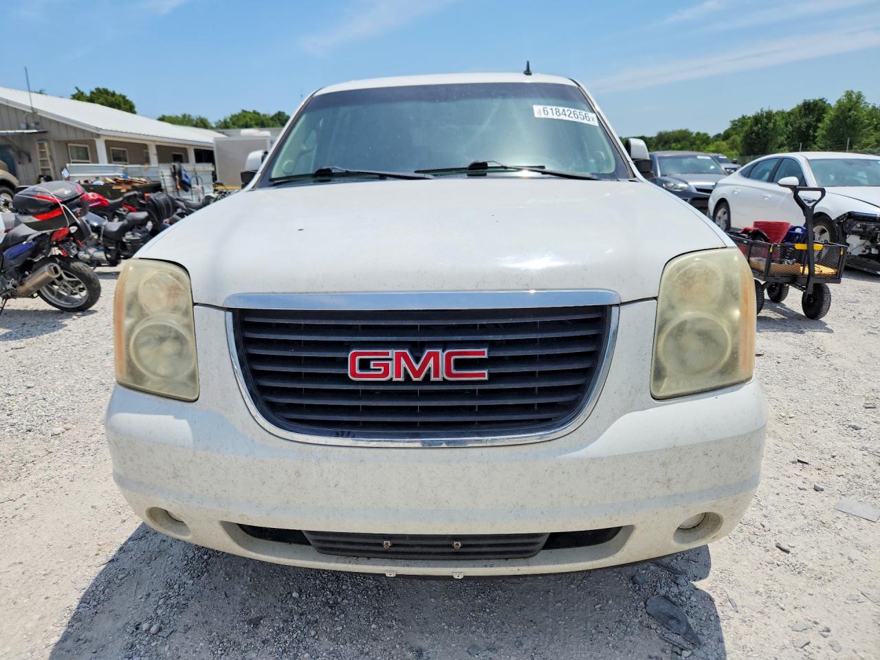2011 GMC YUKON