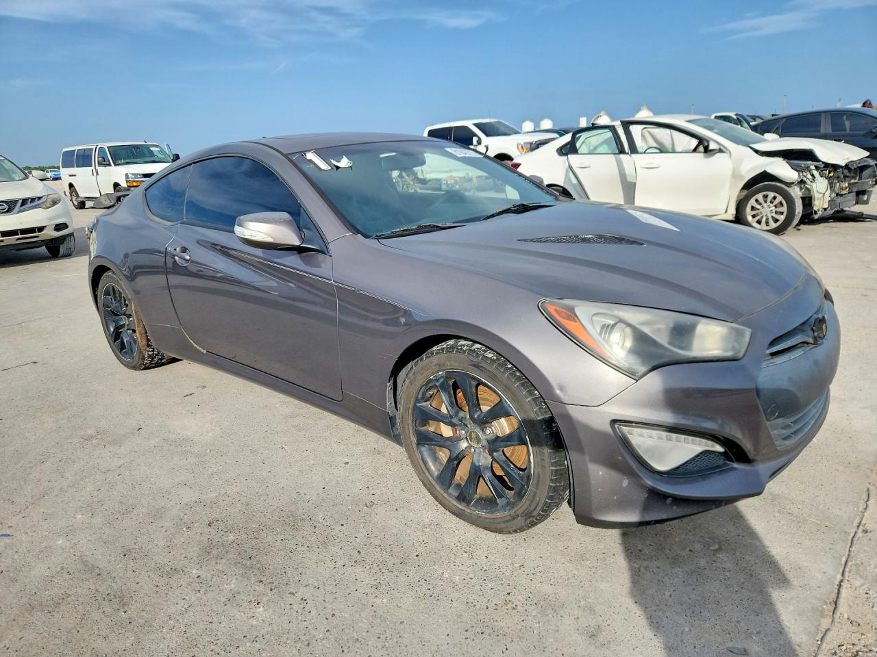 2013 HYUNDAI GENESIS
