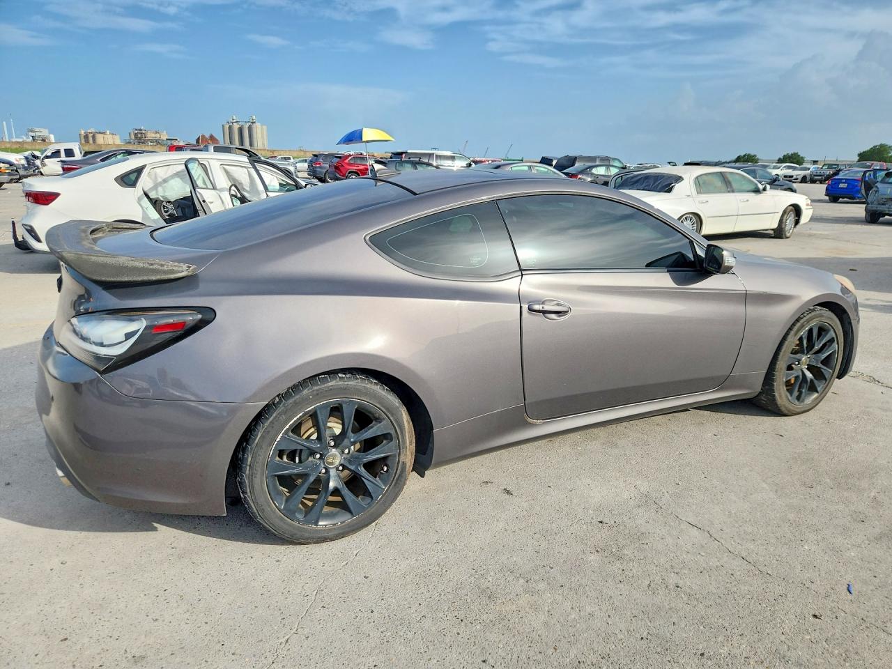 2013 HYUNDAI GENESIS