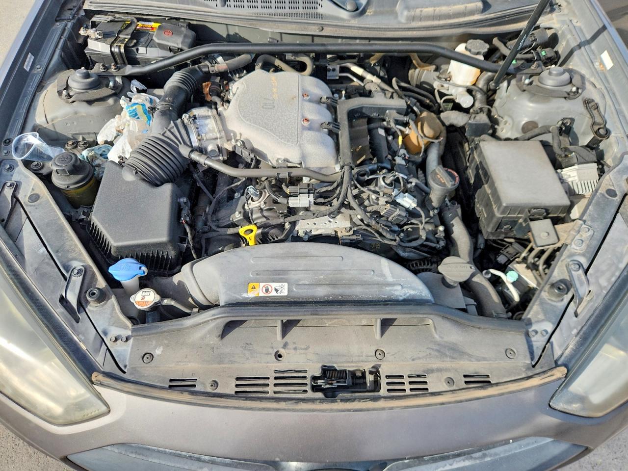 2013 HYUNDAI GENESIS