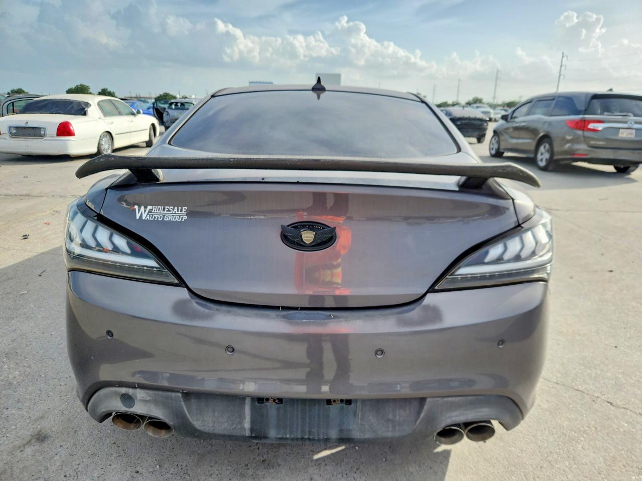 2013 HYUNDAI GENESIS