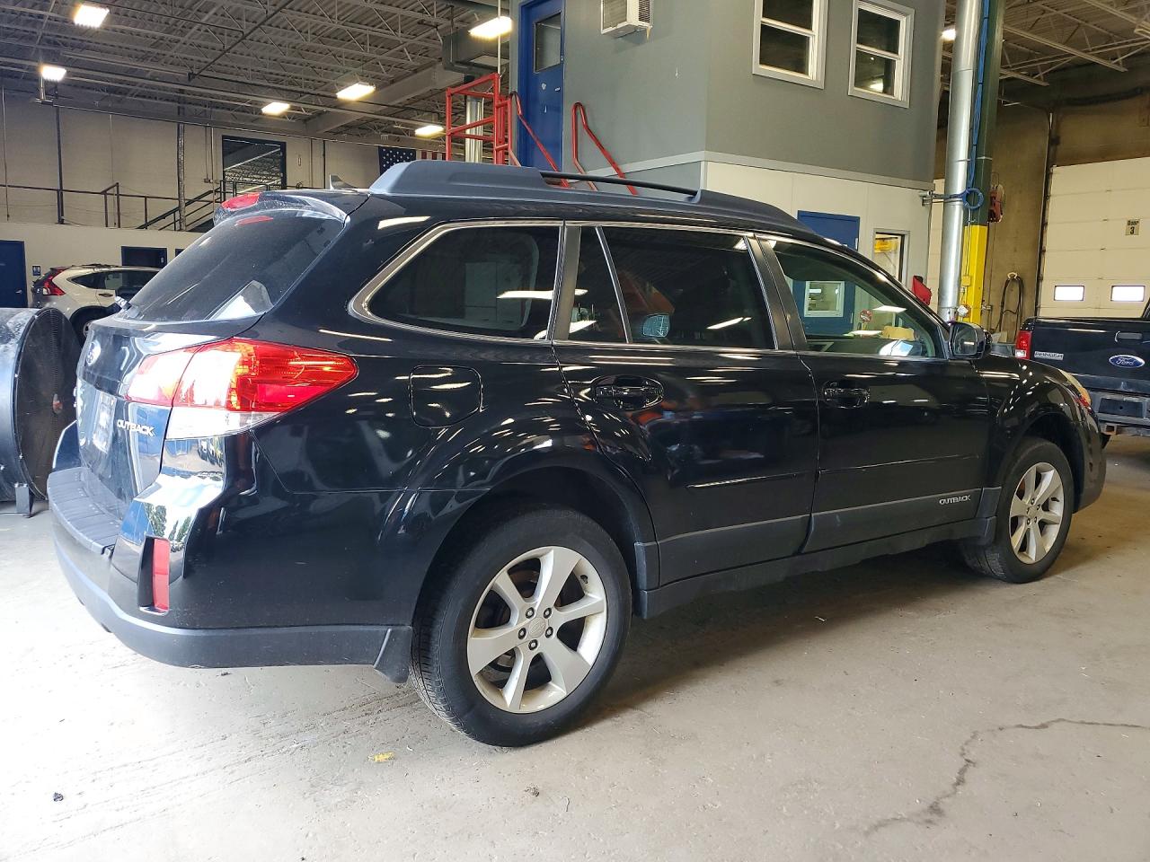 2014 SUBARU OUTBACK