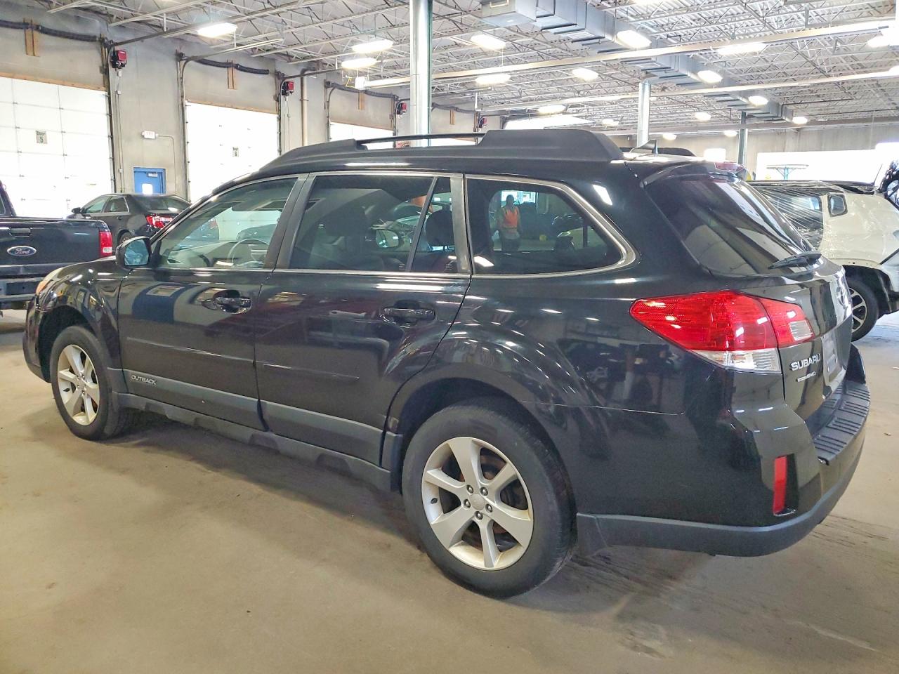 2014 SUBARU OUTBACK
