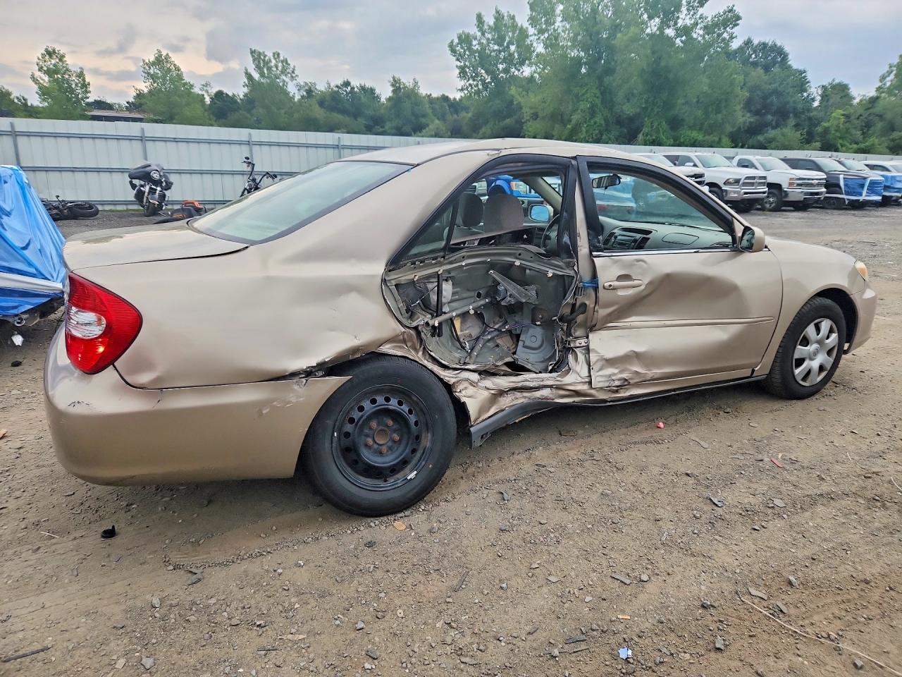 2004 TOYOTA CAMRY