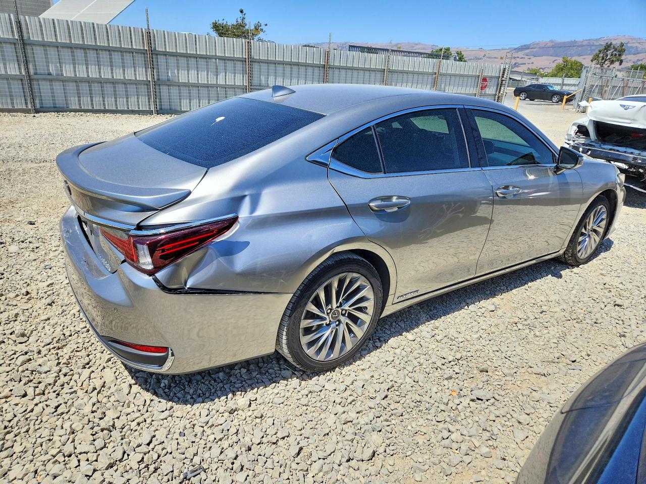 2020 LEXUS ES300