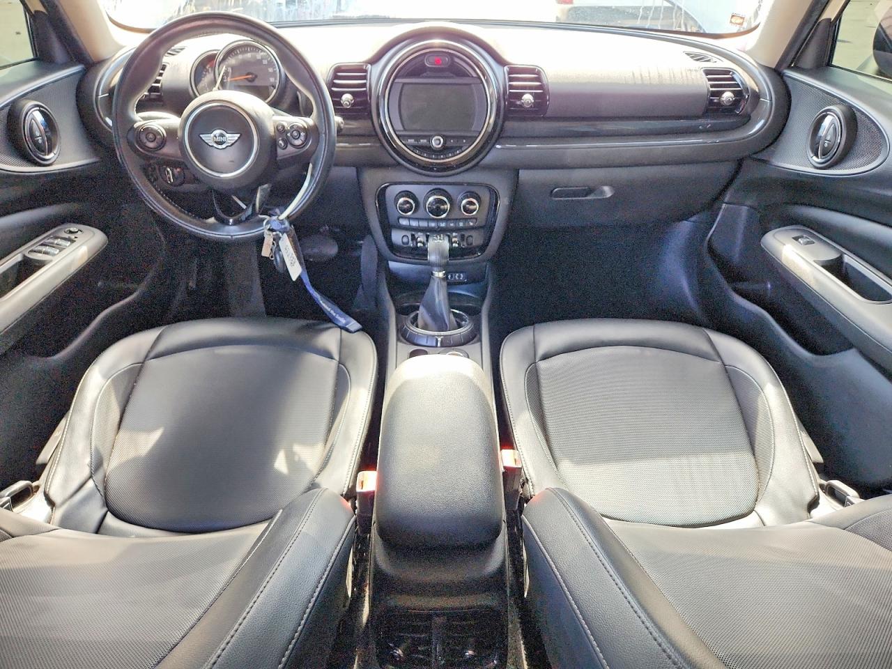 2017 MINI COOPER