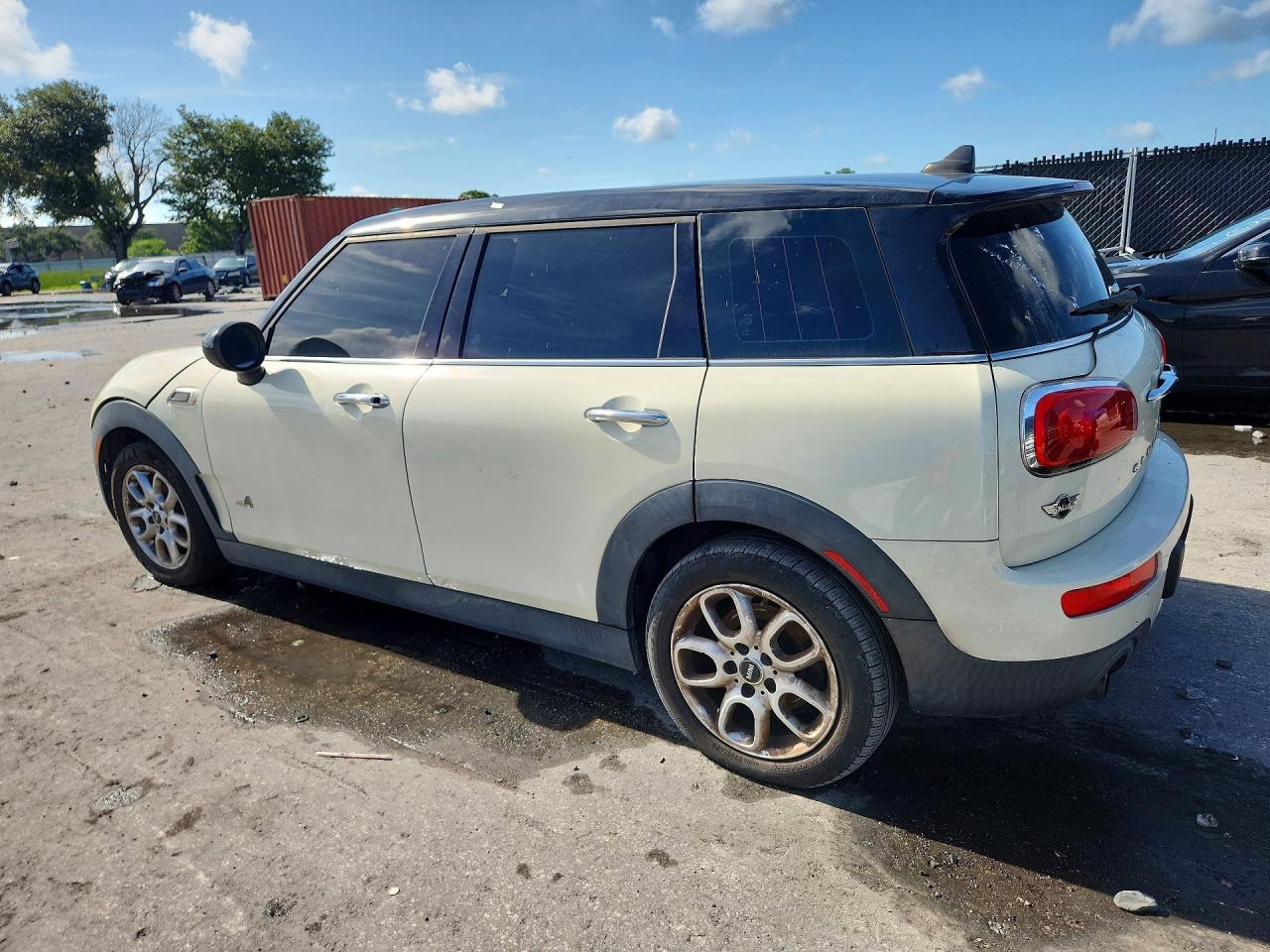 2017 MINI COOPER