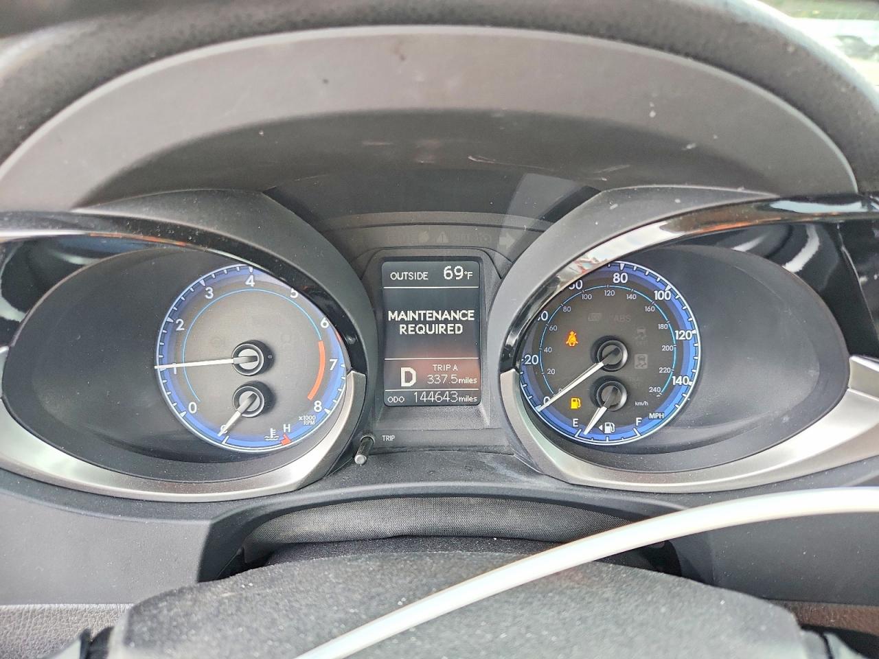 2015 TOYOTA COROLLA