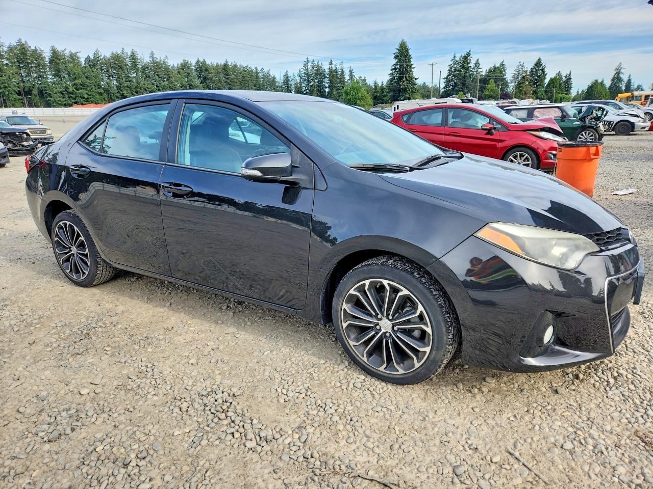 2015 TOYOTA COROLLA