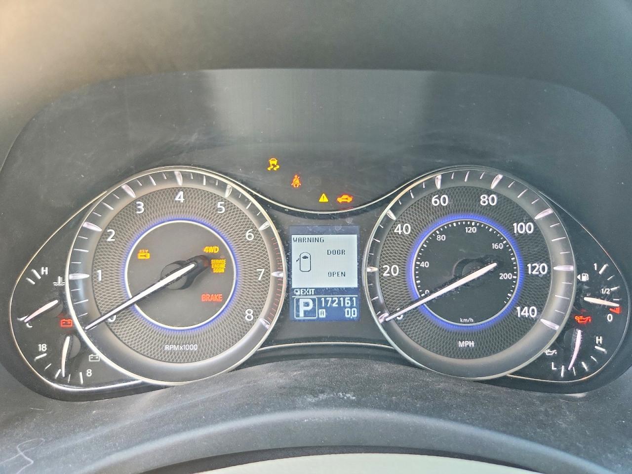 2011 INFINITI QX56