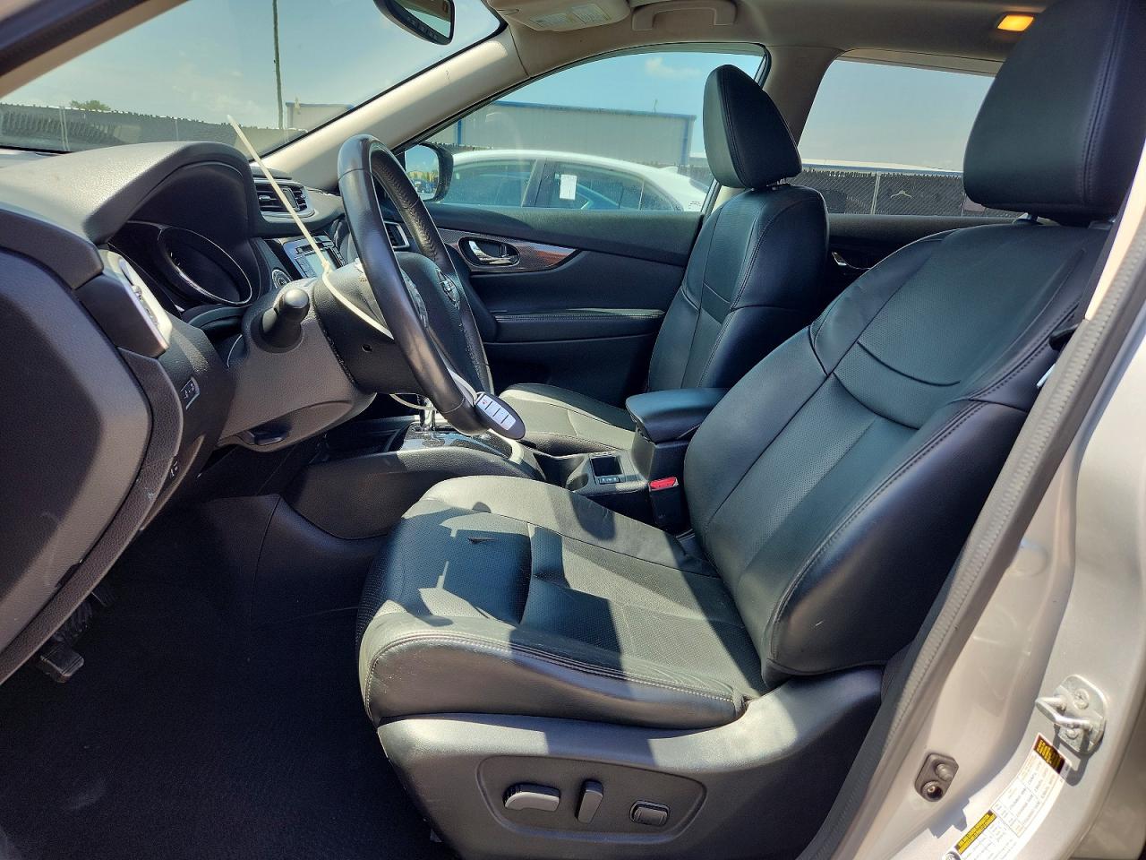 2014 NISSAN ROGUE