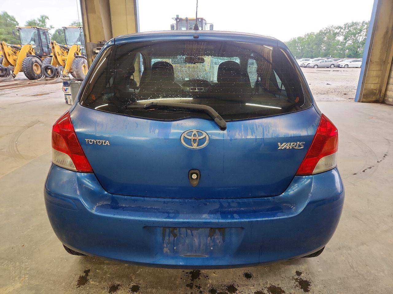 2010 TOYOTA YARIS