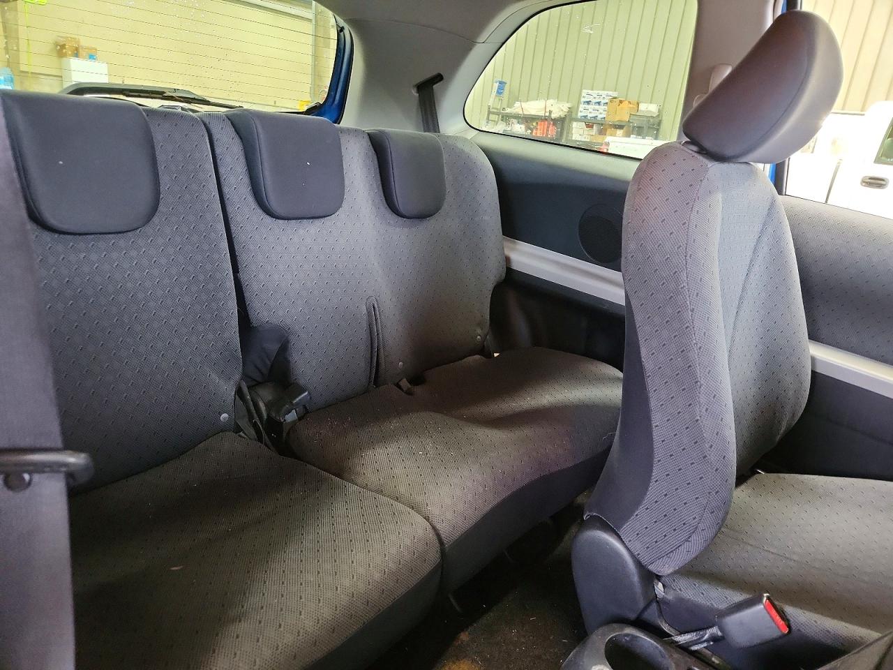 2010 TOYOTA YARIS