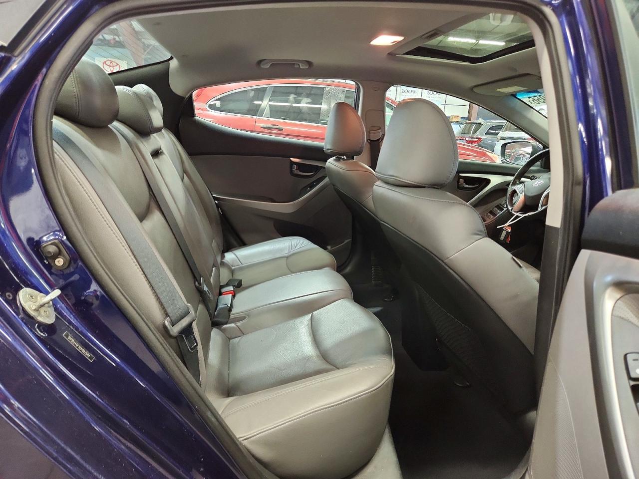 2012 HYUNDAI ELANTRA