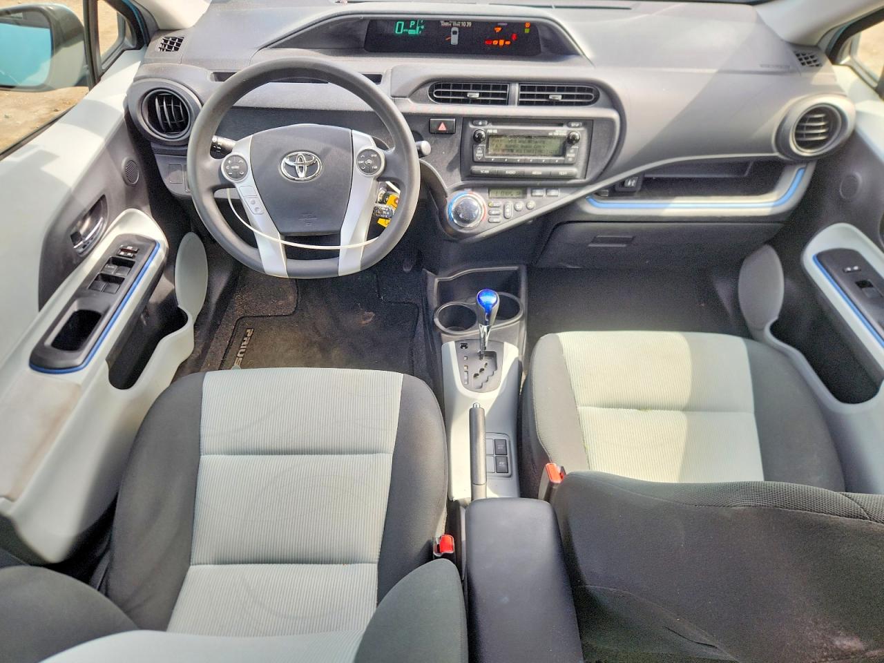 2013 TOYOTA PRIUS
